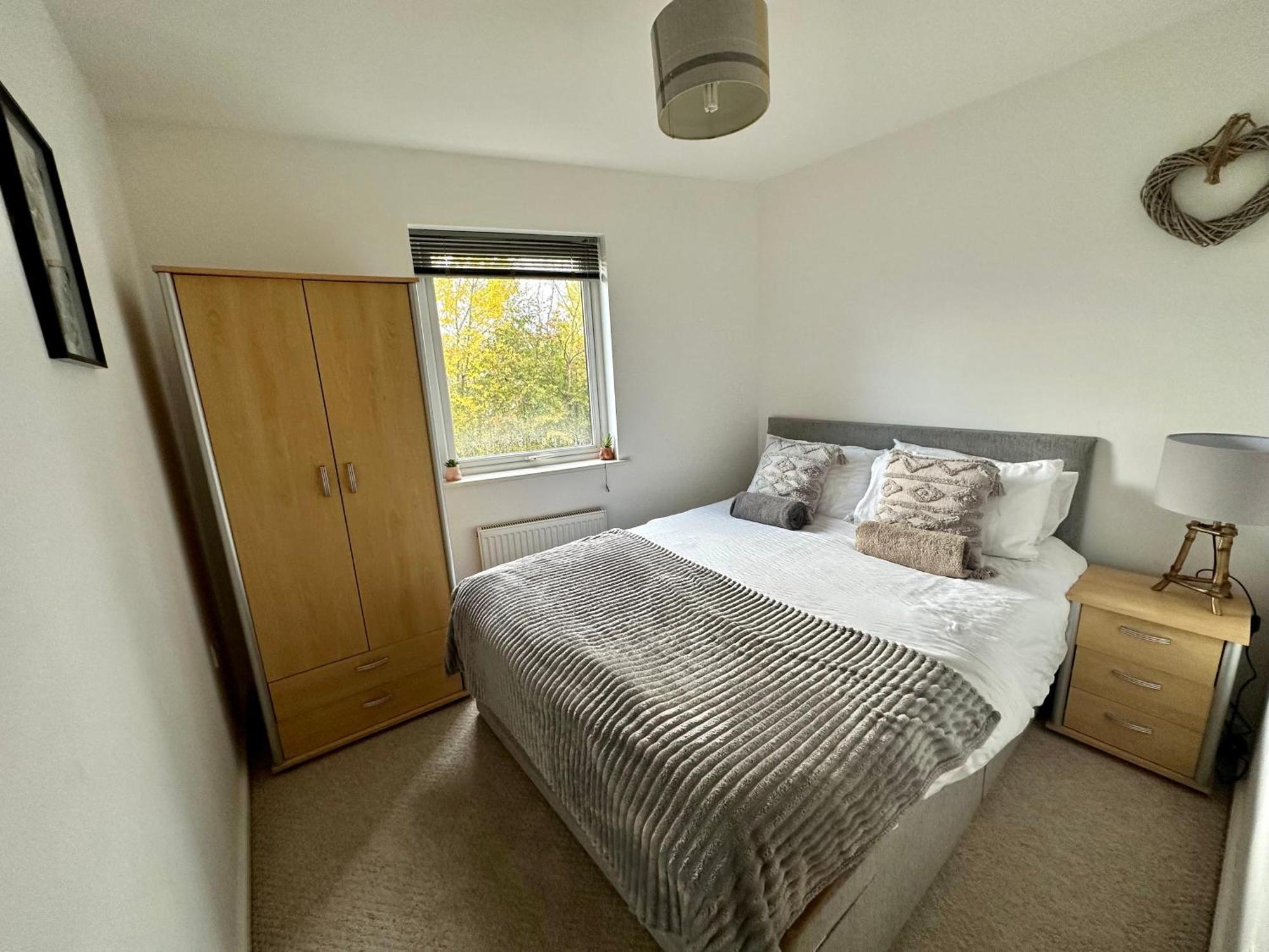 Etihad Fc 2Br Apartment With Water View Manchester Exterior photo